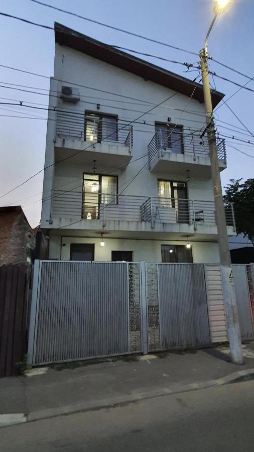 Pensiune Fundeni- Dragonul Rosu Bukarest Kültér fotó
