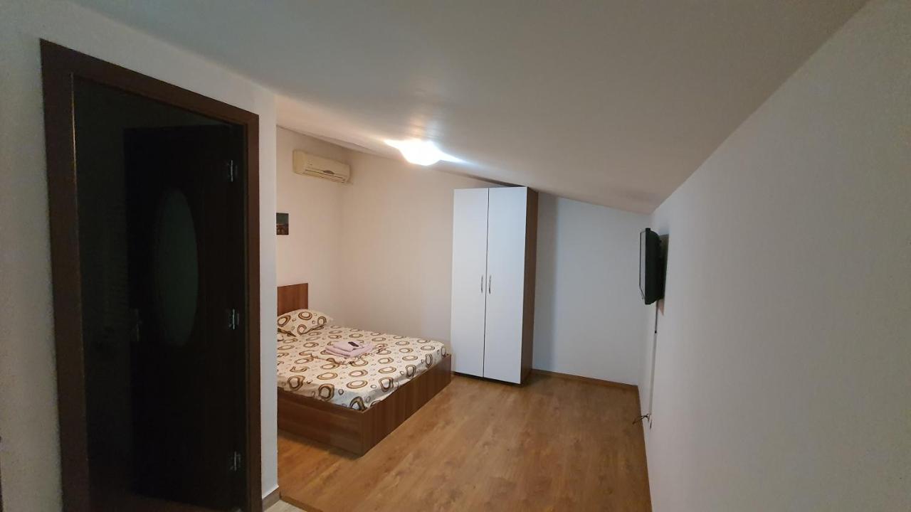 Pensiune Fundeni- Dragonul Rosu Bukarest Kültér fotó